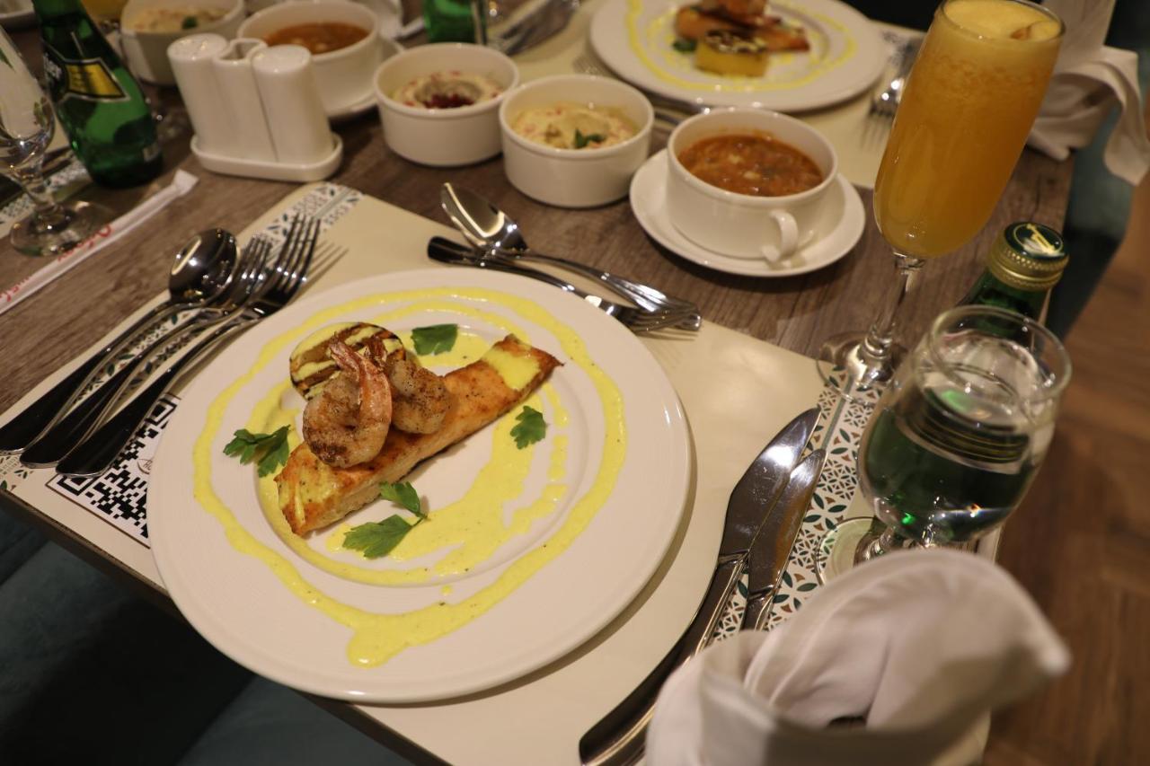 Hdb Financial District Hotel 4*