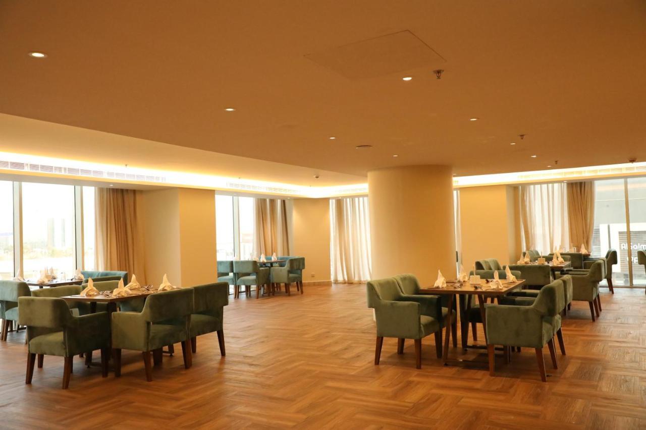 Hotel Hdb Financial District 4*